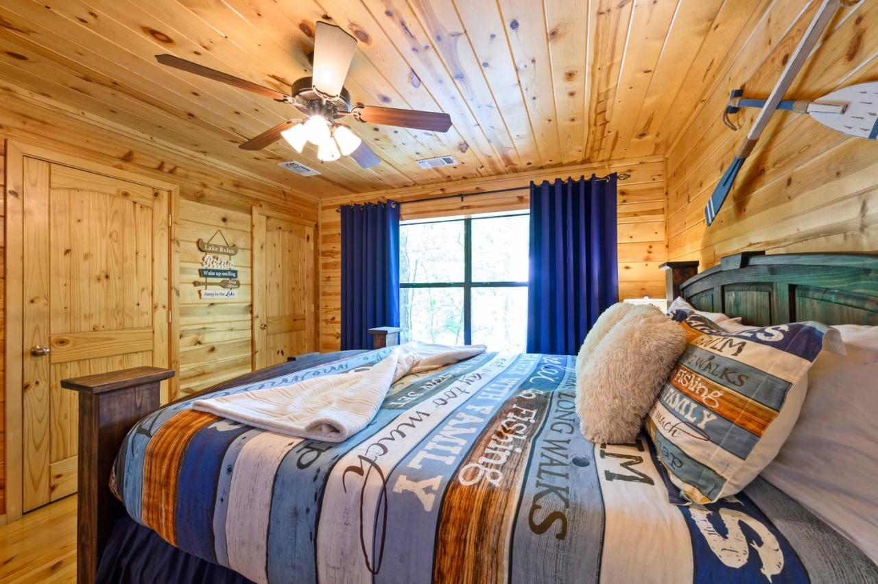 Hickory Bear - Cabin Surrounded By Pines, Sleeps 10, Hot Tub, Fire Pit, Arcade, Foosball Table & Deck Slide Broken Bow Dış mekan fotoğraf
